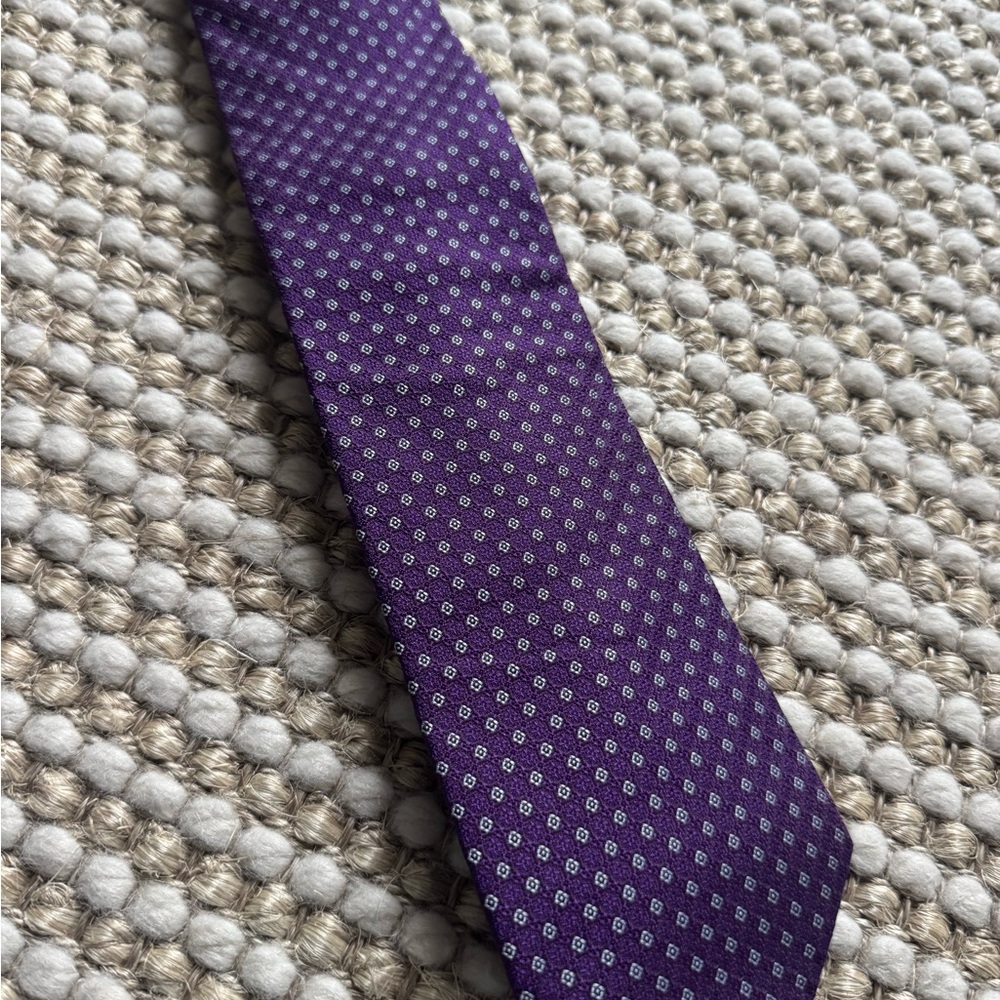 Multiple formal ties - Picture 3 of 11